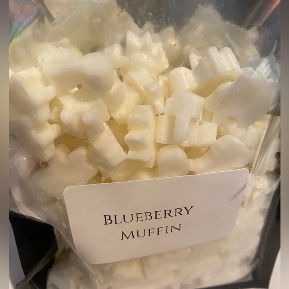 Blueberry Muffin Meltzilla Bag Soy Wax Melts - Picture 9 of 9